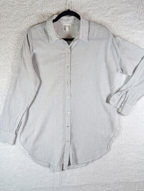 451-Eileen Fisher Light Gray Pinstripe Button-Down Shirt‎